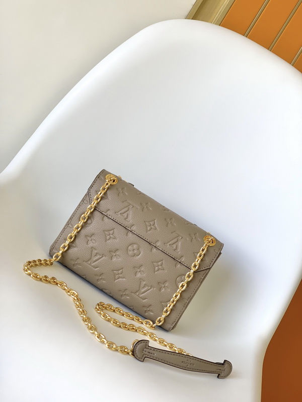 LV Handbags AAA(Women)-675