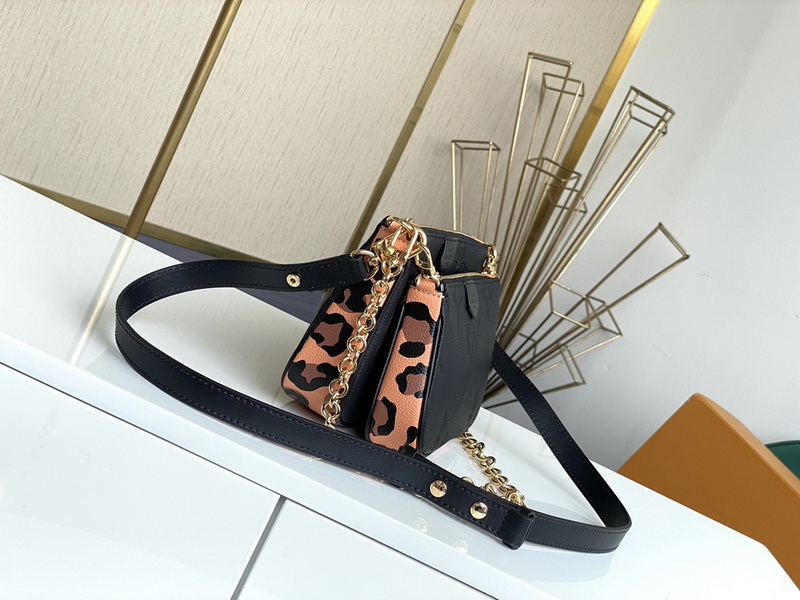 LV Handbags AAA(Women)-696
