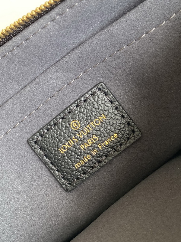 LV Handbags AAA(Women)-696