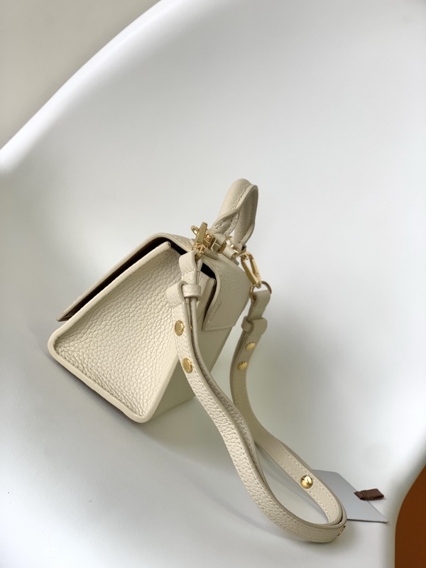 LV Handbags AAA(Women)-697