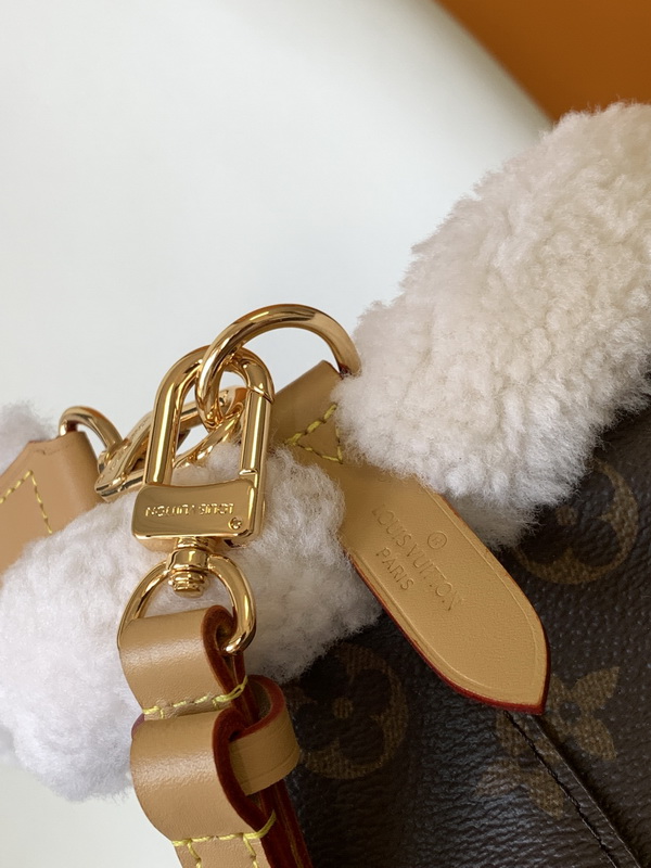 LV Handbags AAA(Women)-821