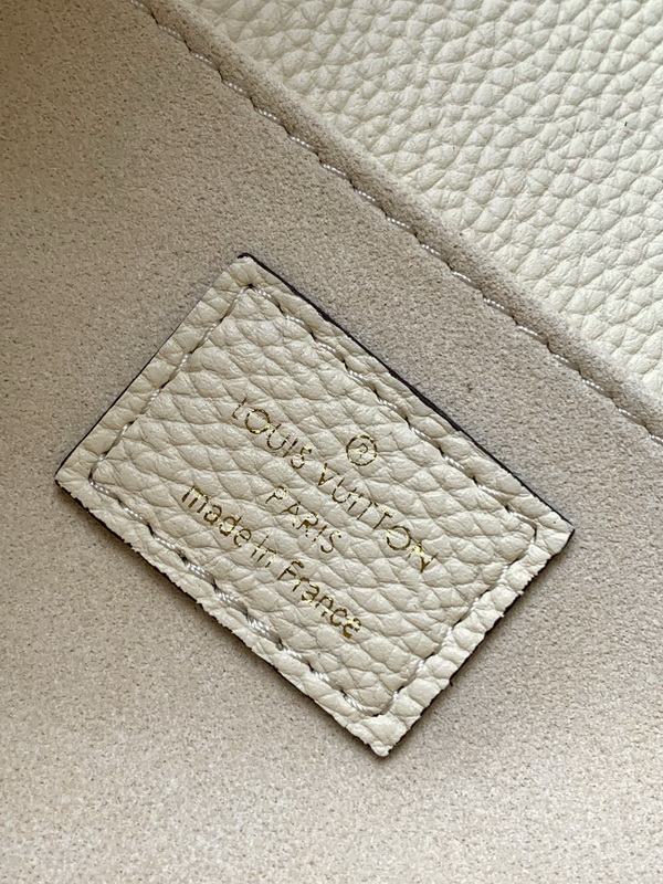 LV Handbags AAA(Women)-822