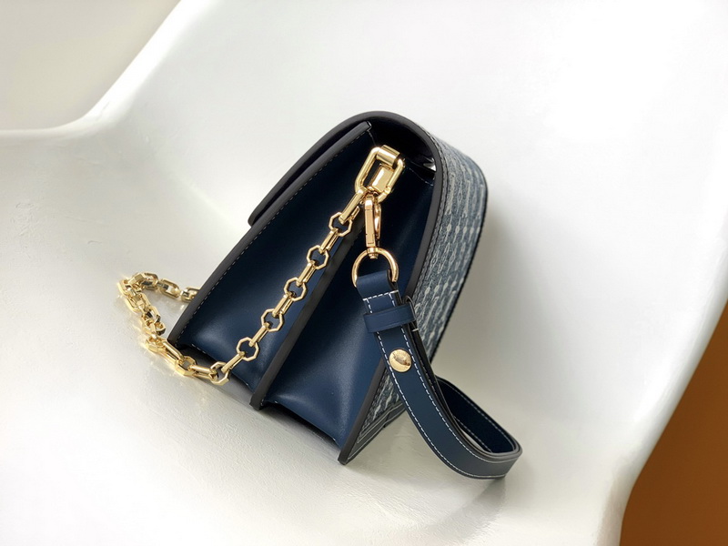 LV Handbags AAA(Women)-832