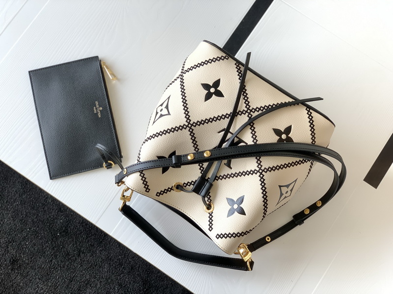 LV Handbags AAA(Women)-855