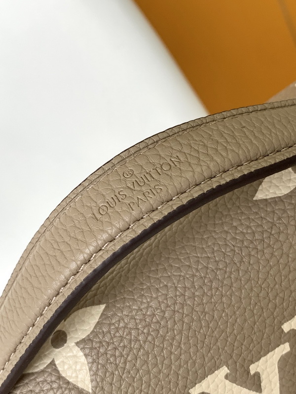 LV Handbags AAA(Women)-872