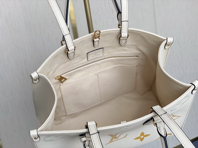 LV Handbags AAA(Women)-941