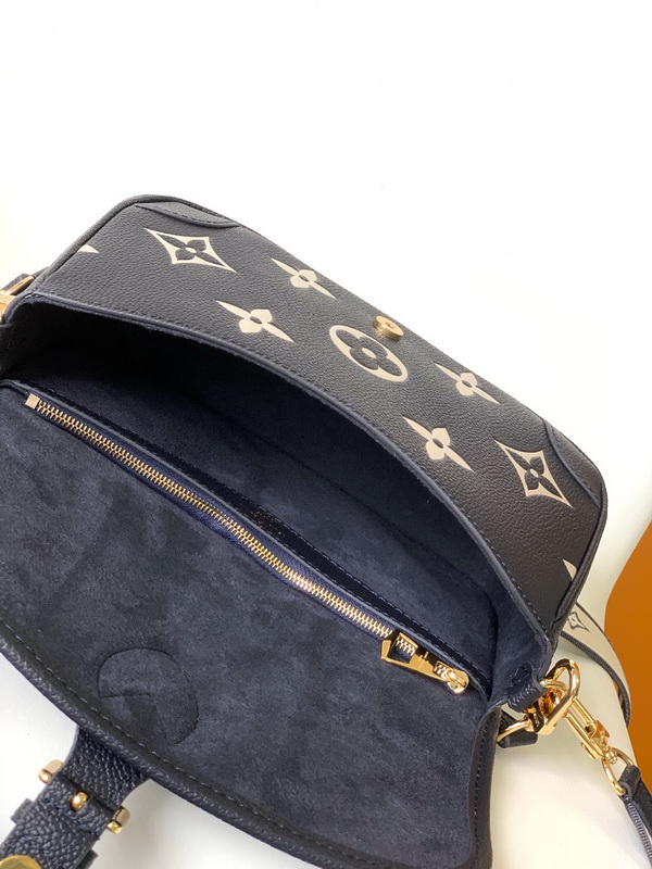 LV Handbags AAA(Women)-1638