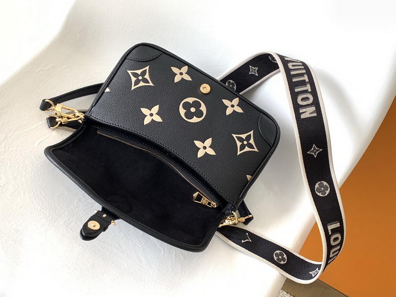 LV Handbags AAA(Women)-1656