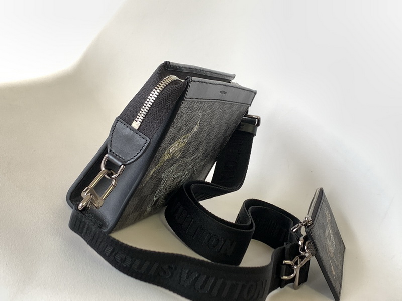 LV Handbags AAA(Men)-283