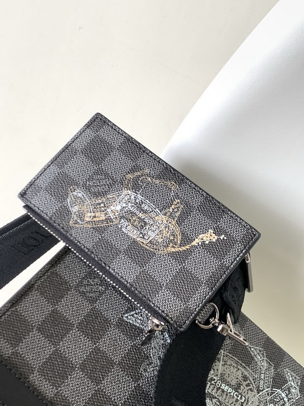 LV Handbags AAA(Men)-283