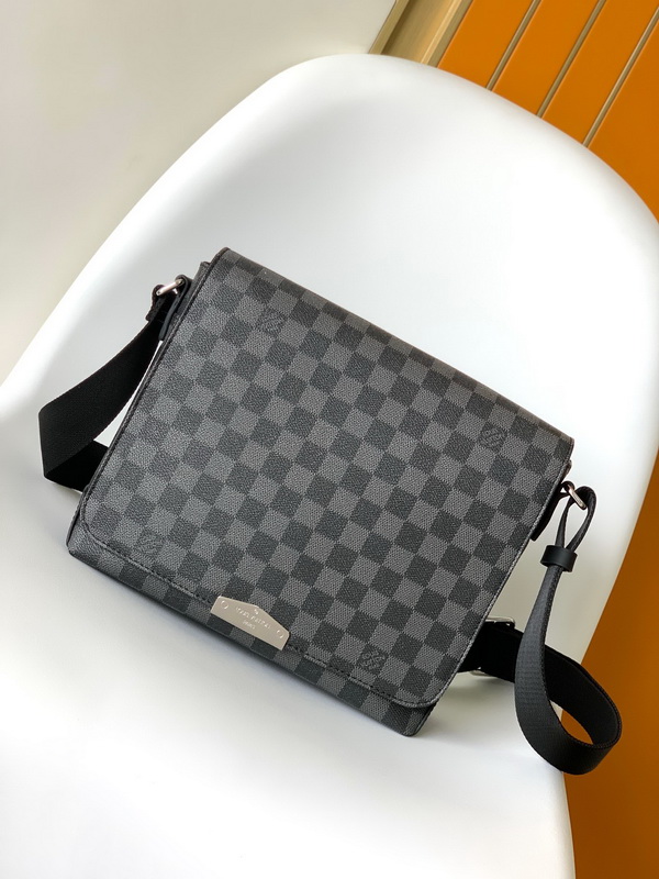 LV Handbags AAA(Men)-284