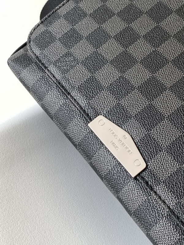 LV Handbags AAA(Men)-284