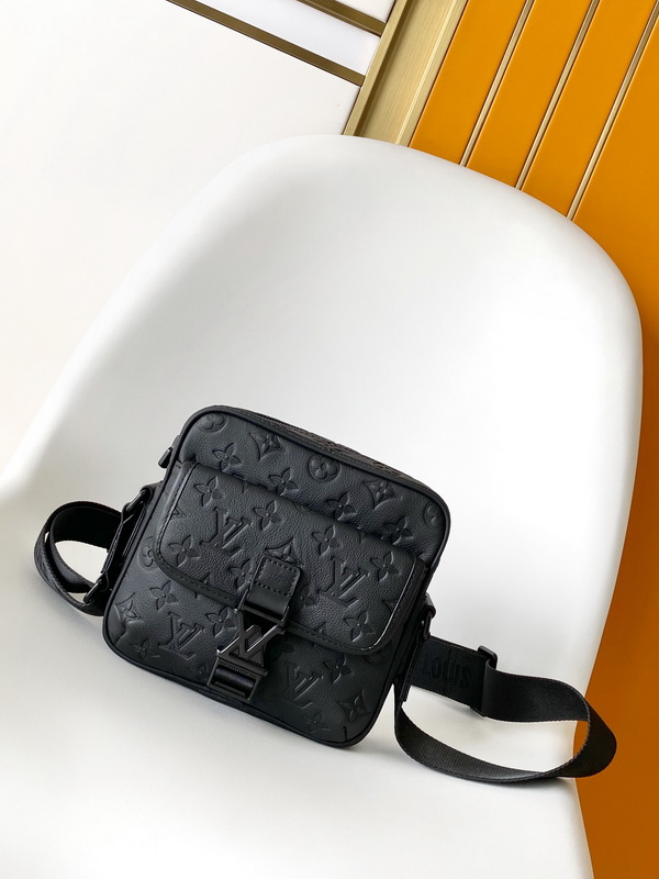 LV Handbags AAA(Men)-289