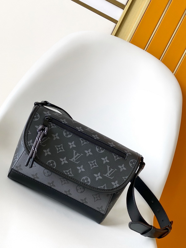 LV Handbags AAA(Men)-290