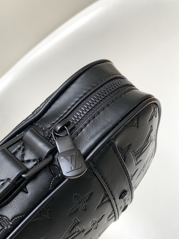 LV Handbags AAA(Men)-292