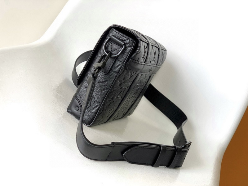 LV Handbags AAA(Men)-301