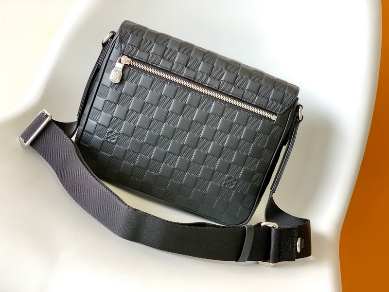LV Handbags AAA(Men)-306