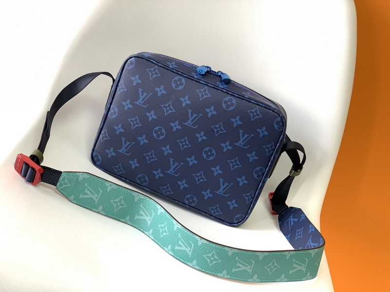 LV Handbags AAA(Men)-314