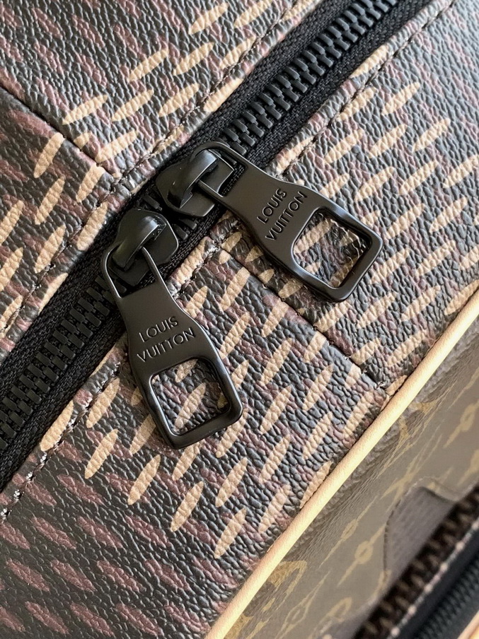 LV Backpack(AAA)-150