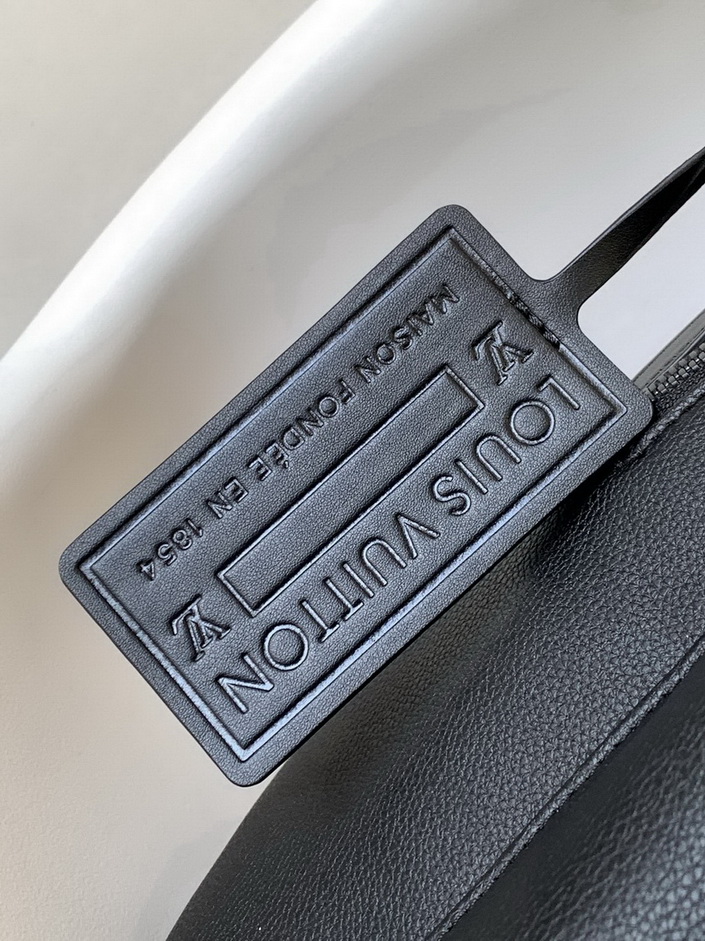 LV Backpack(AAA)-160