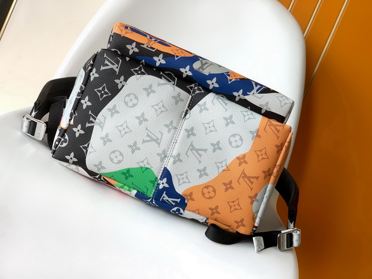 LV Backpack(AAA)-190