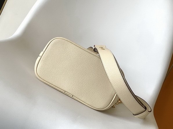 LV Bag-NFC(AAA)-372