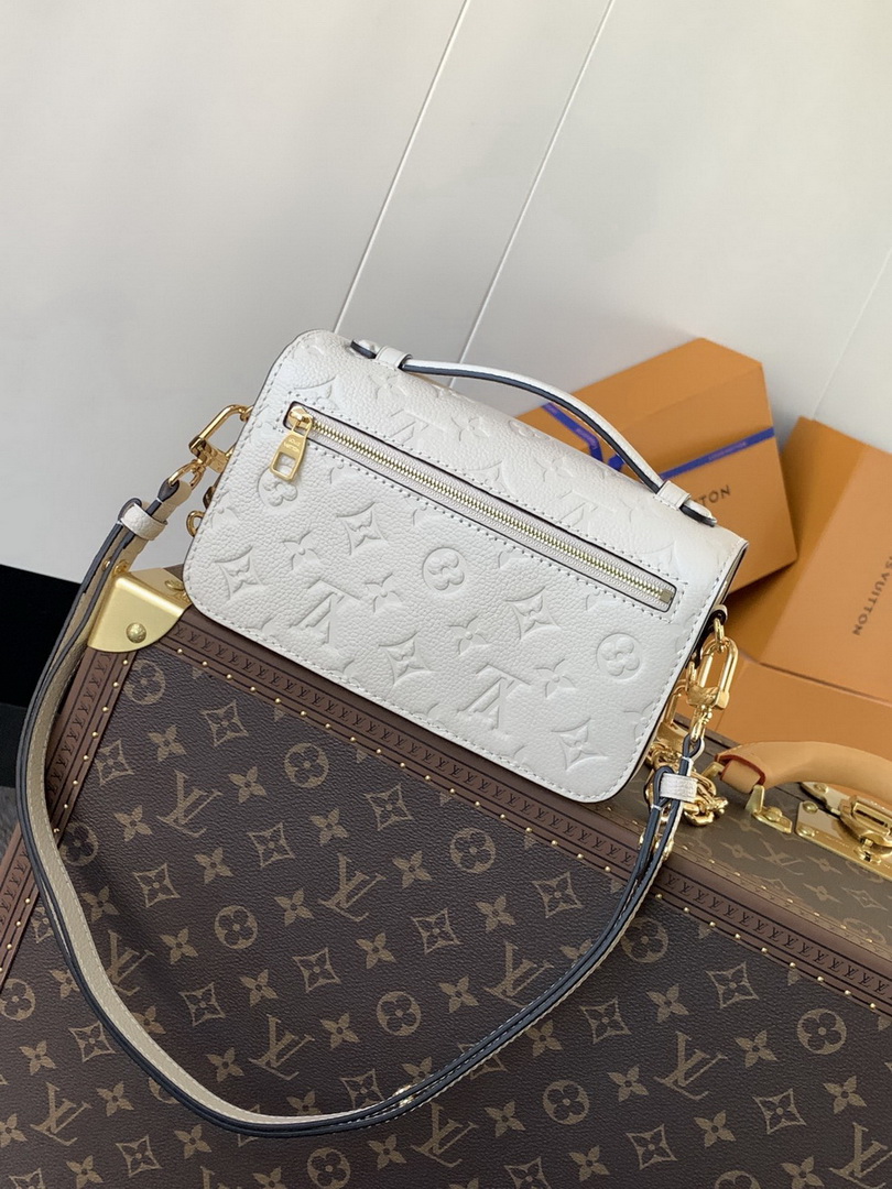 LV Bag-NFC(AAA)-449