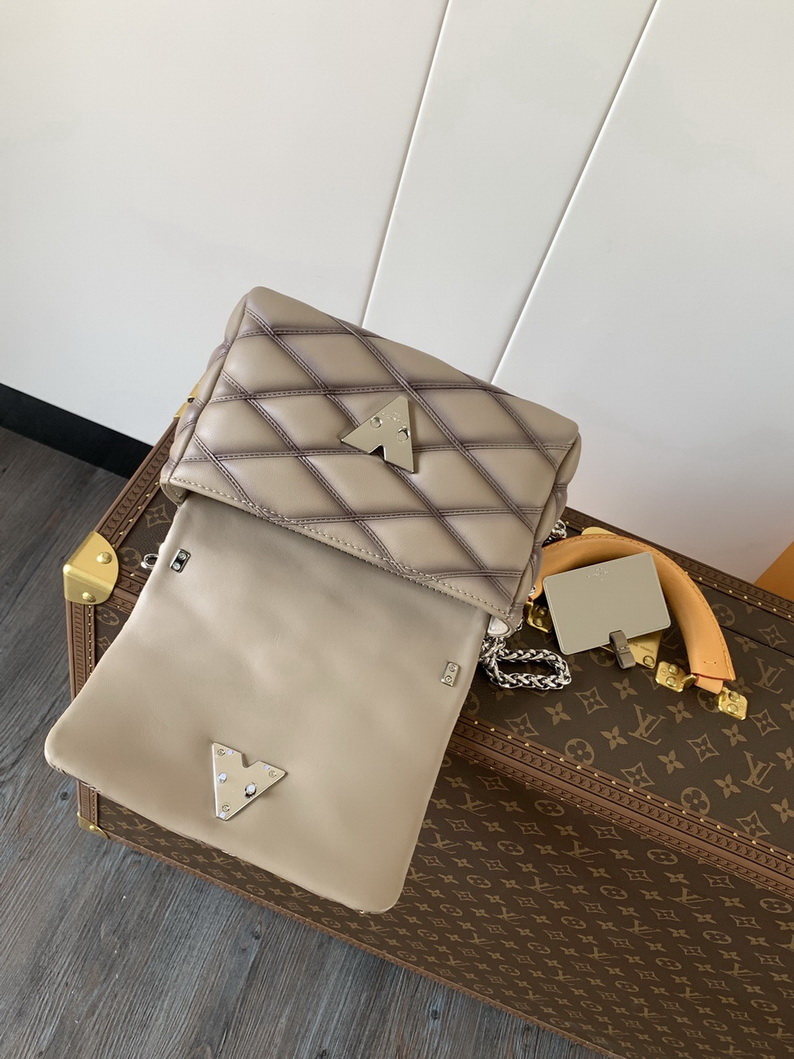 LV Bag-NFC(AAA)-664