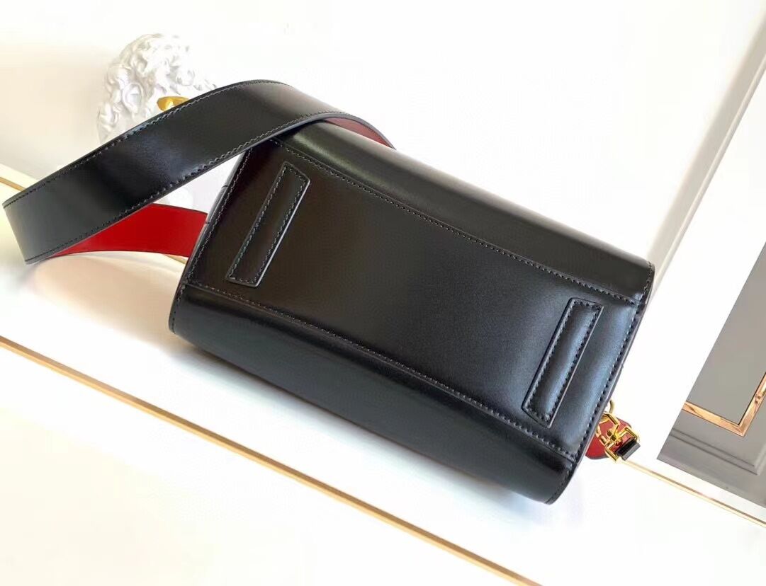 Givenchy Handbags AAA(Women)-003