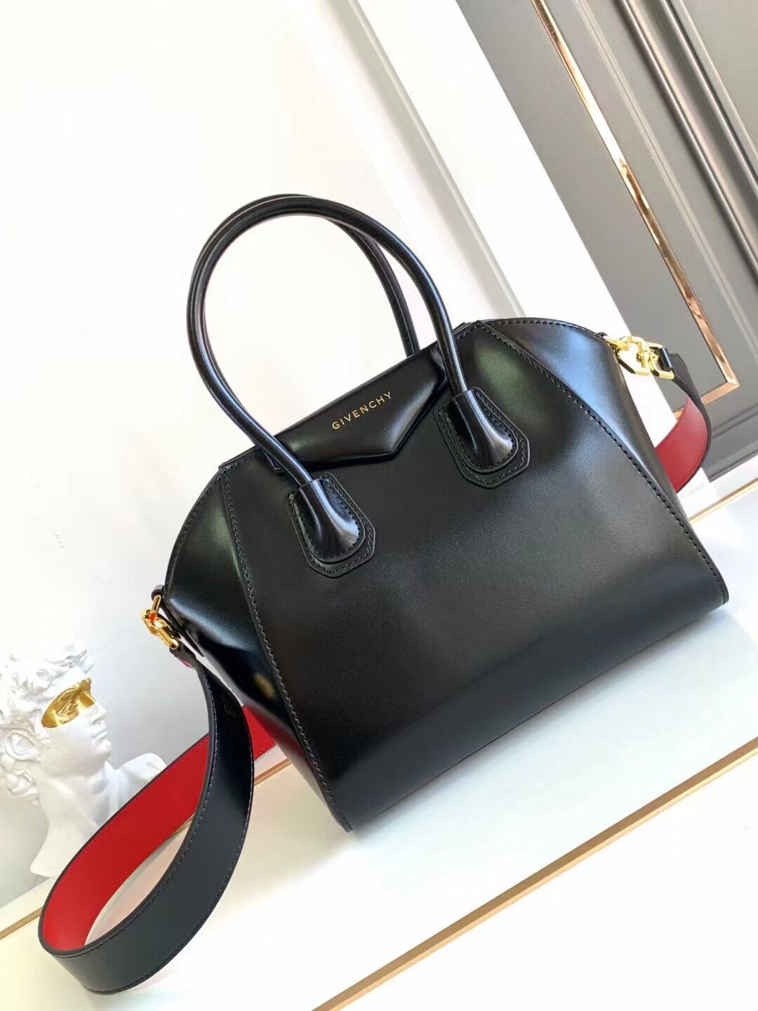 Givenchy Handbags AAA(Women)-003