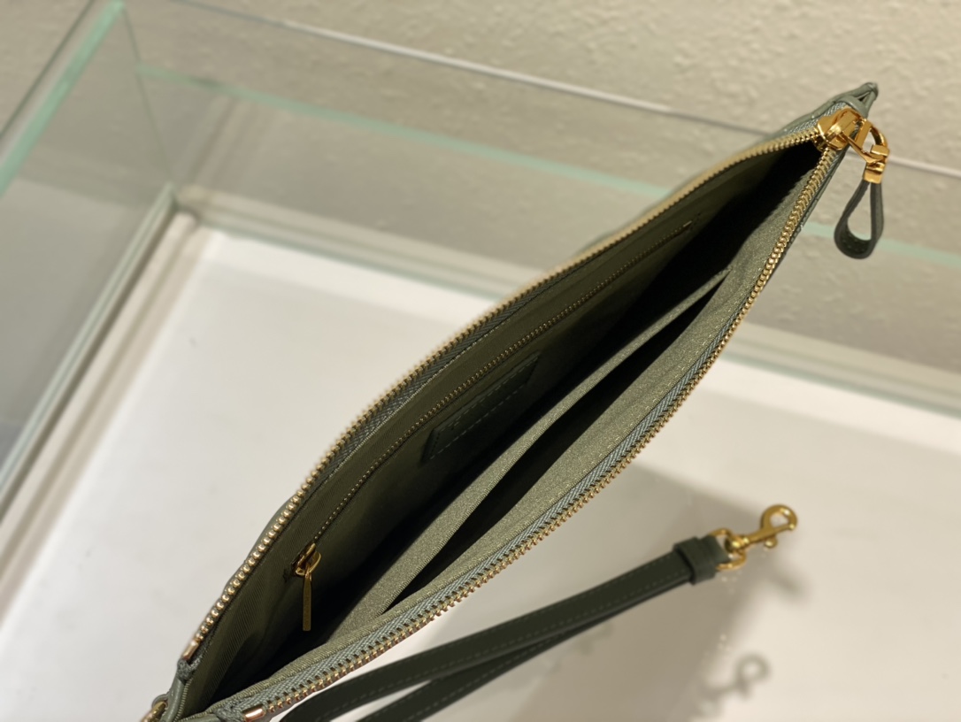 D*or clutch bag(aaa)-005