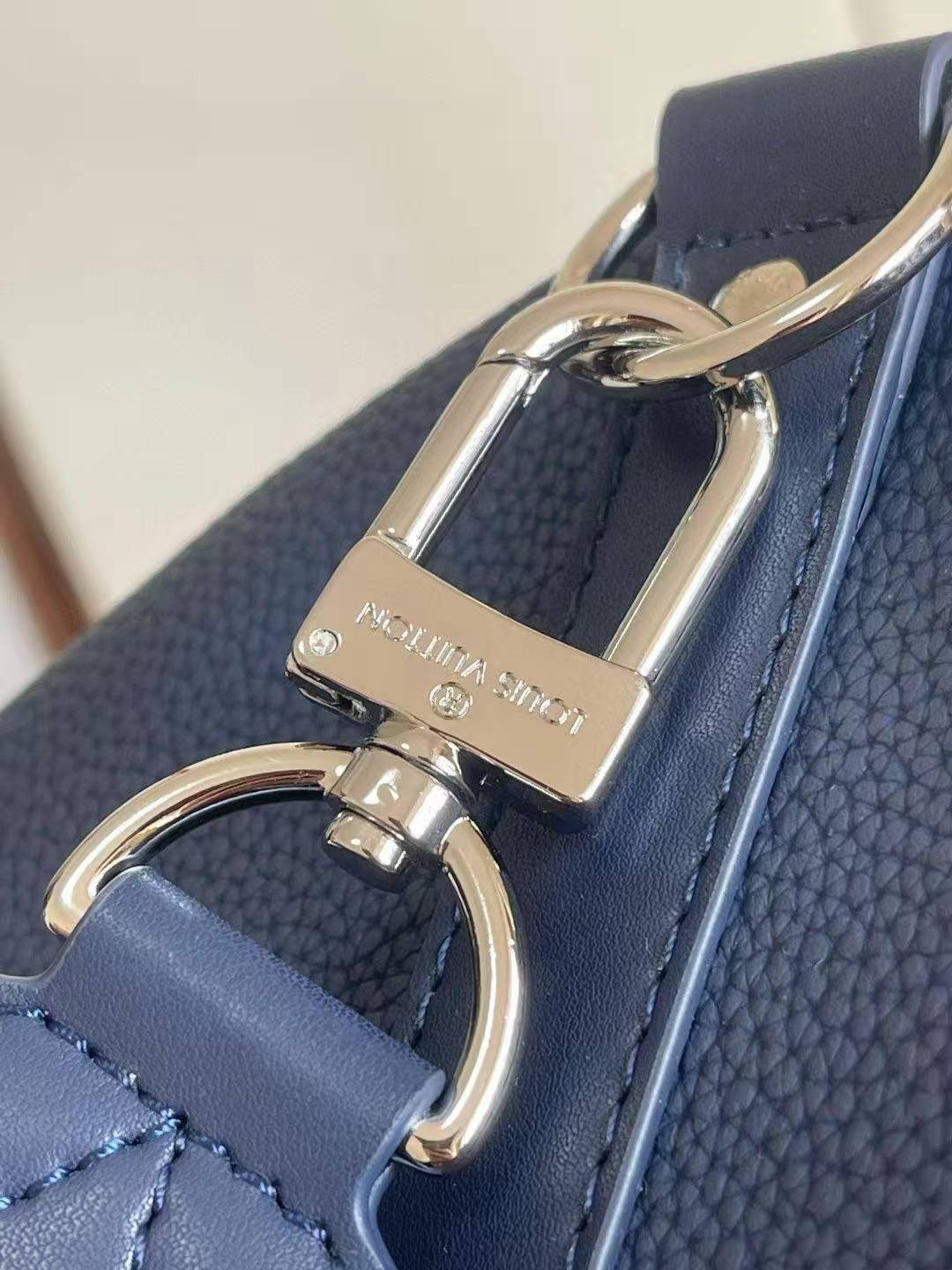LV Luggage Bag(AAA)-160