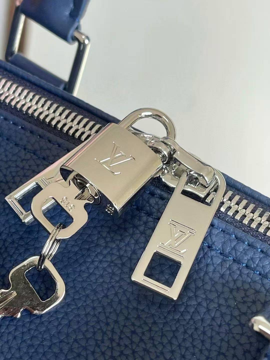 LV Luggage Bag(AAA)-160