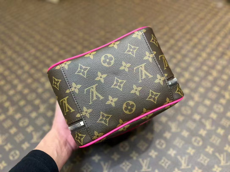 LV Makeup Bag(AAA)-001