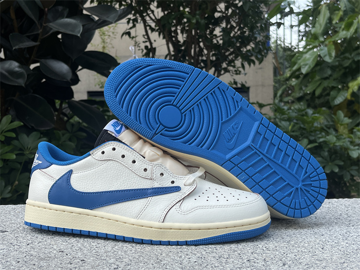 Travis Scott x fragment design x AJ1
