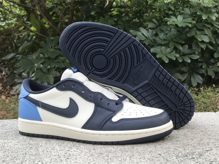 Air Jordan 1 Low OG Obsidian