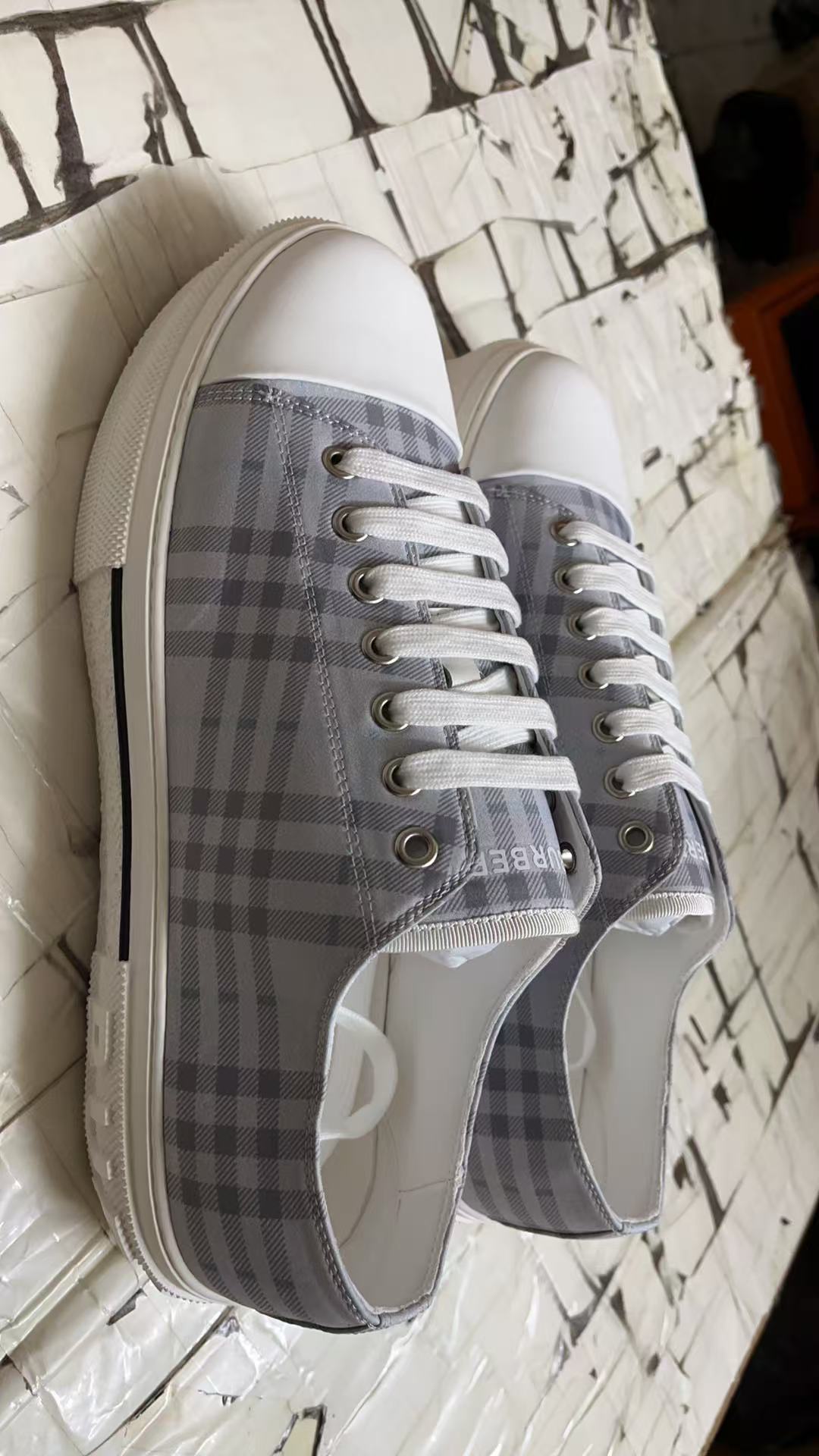 B**rry shoes(aaa)-123