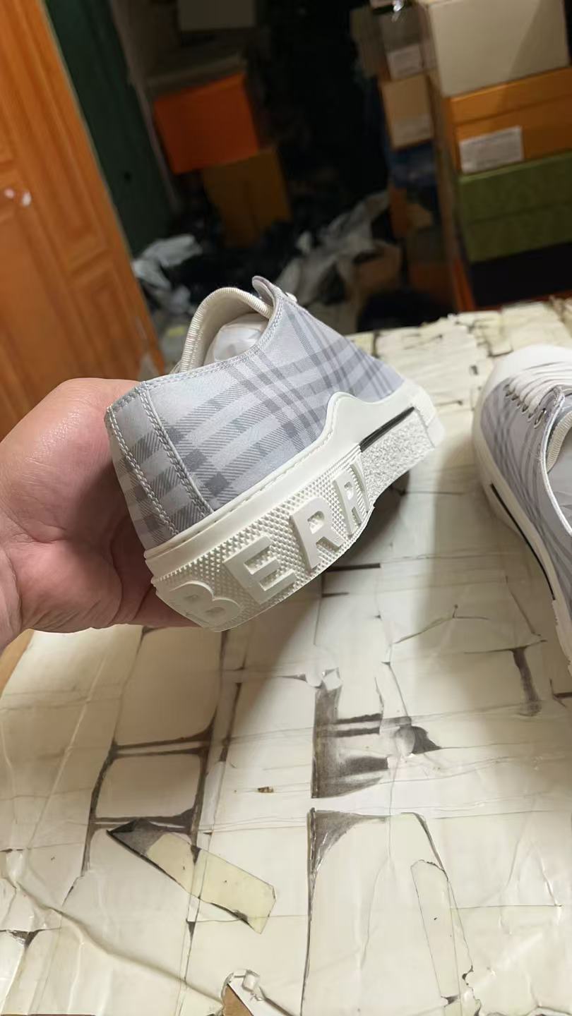 B**rry shoes(aaa)-123