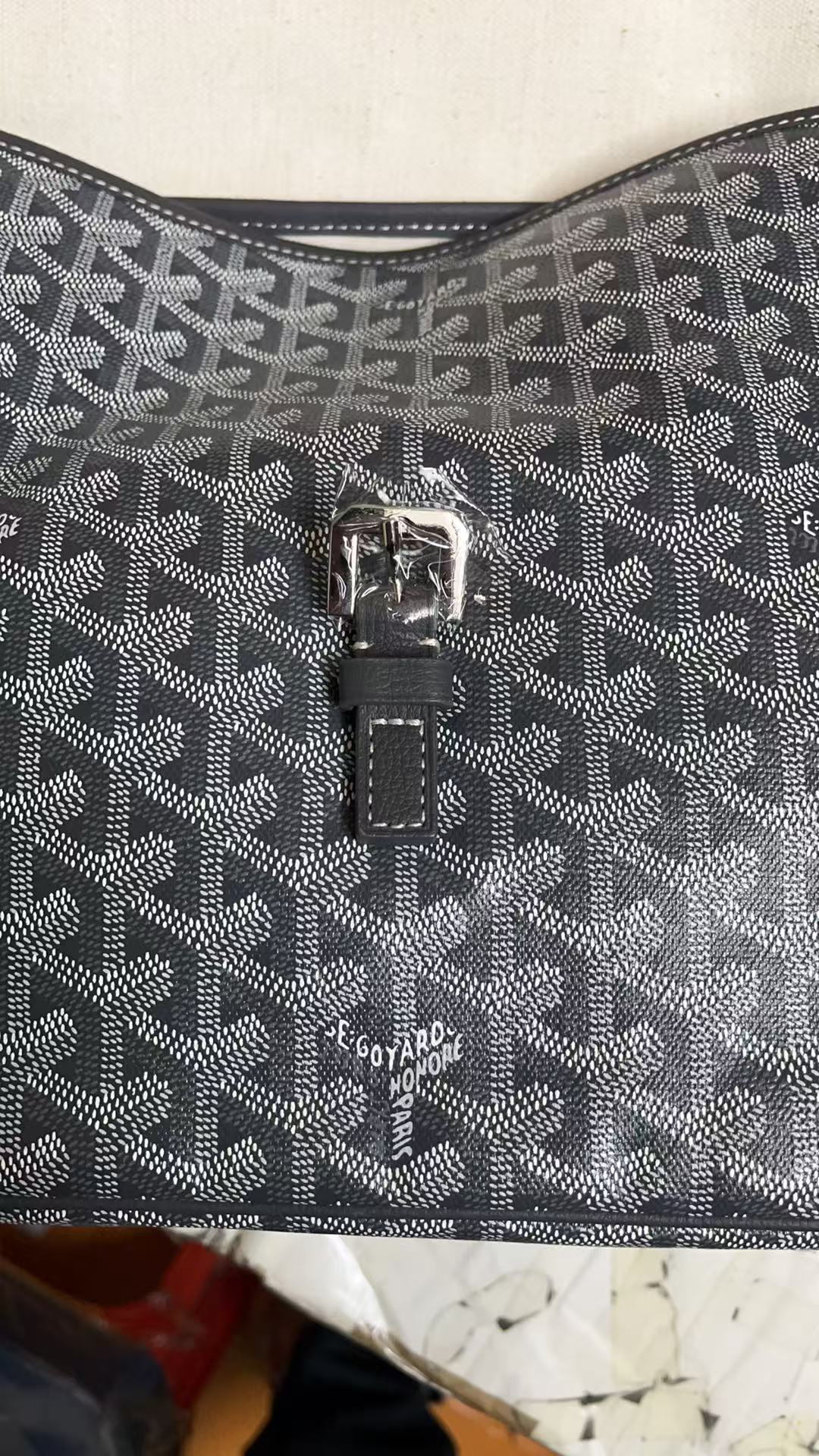 Go*ard handbags aaaa(men)-028