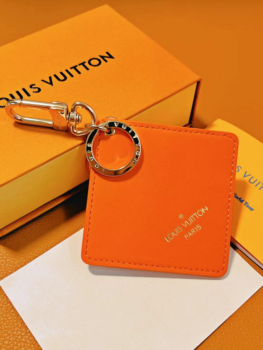 LV Key Ring-098