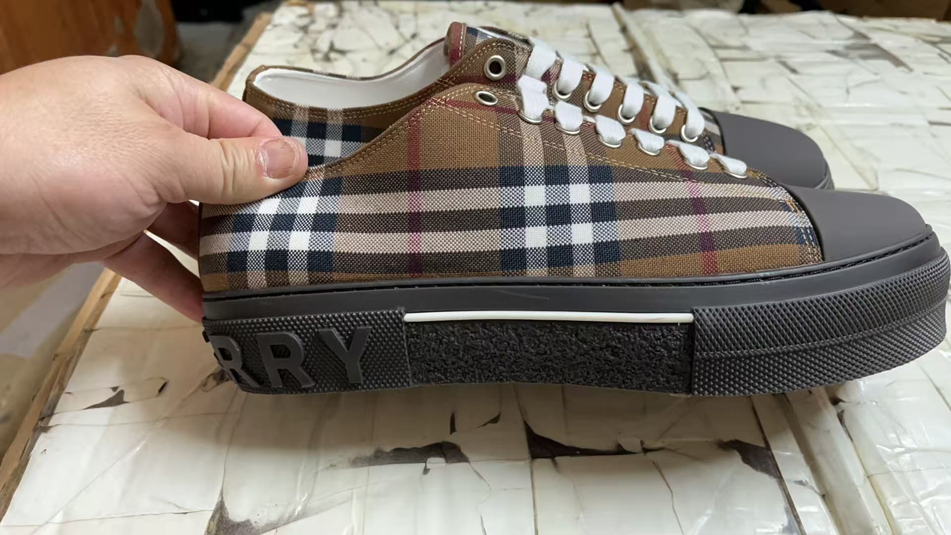 B**rry shoes(aaa)-124