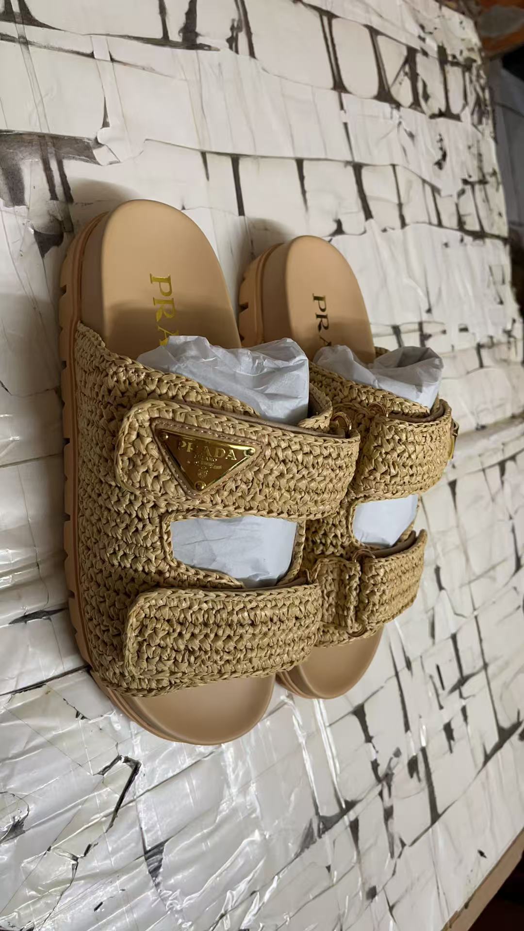 Pra*a slippers women(aaa)-012