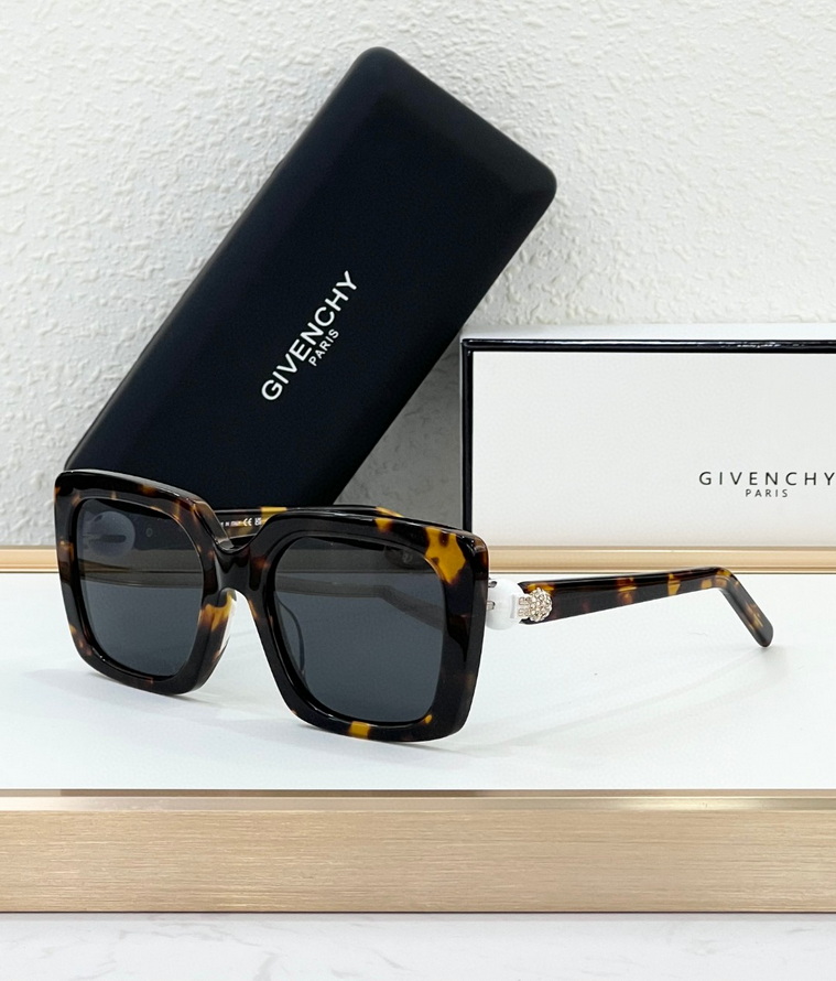 GIVENCHY Sunglasses(AAAA)-273