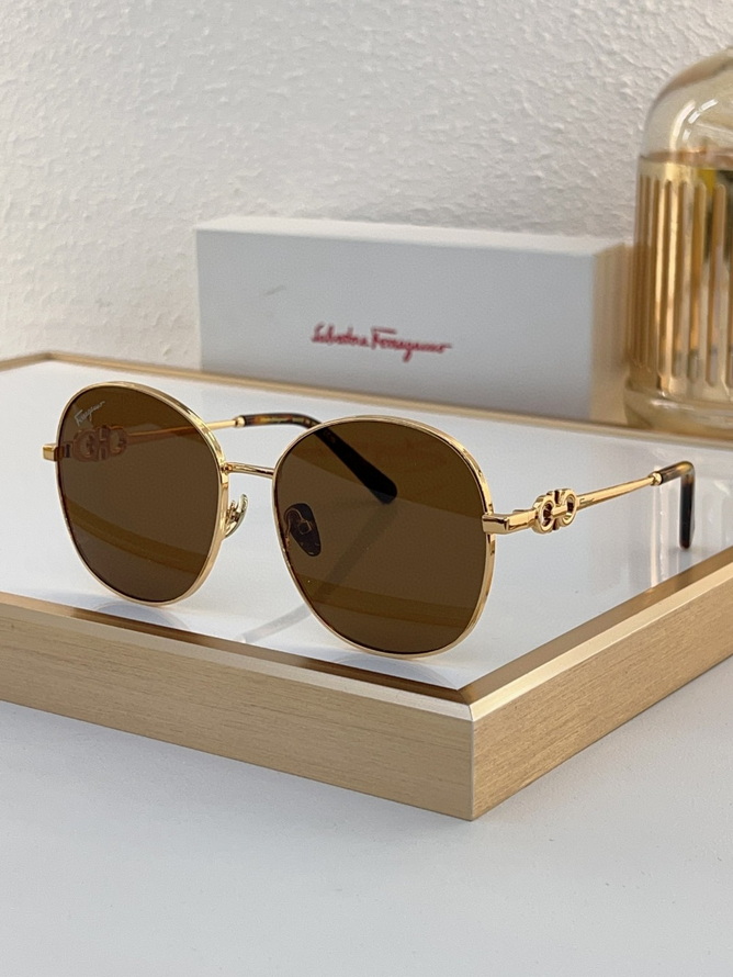 FERRAGAMO Sunglasses(AAAA)-357