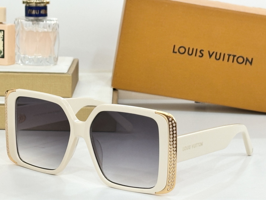 LV Sunglasses(AAAA)-3216