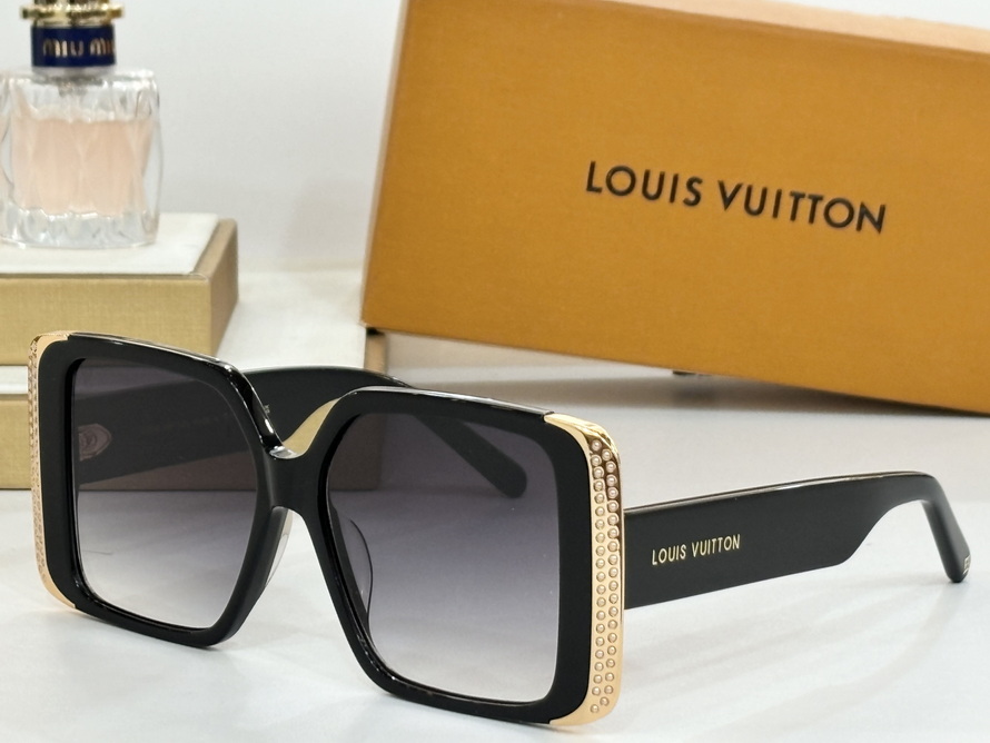 LV Sunglasses(AAAA)-3217