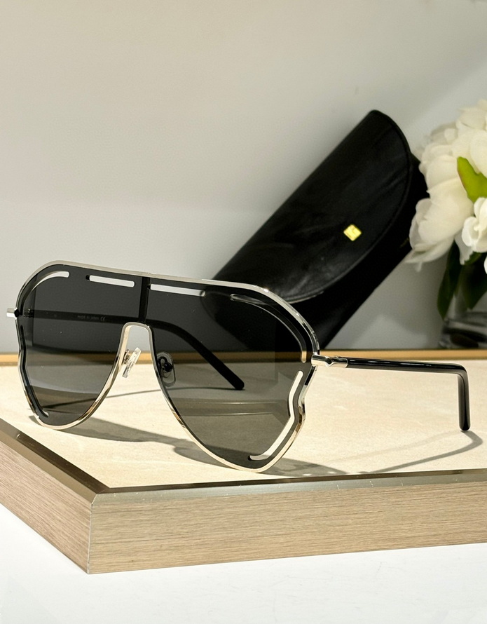 LINDA FARROW Sunglasses(AAAA)-010