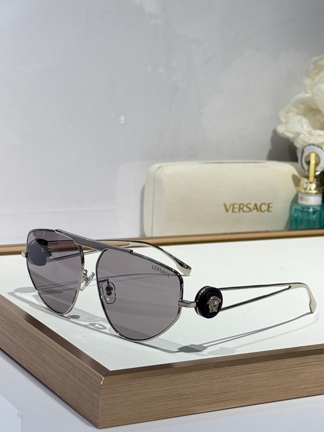 Versace Sunglasses(AAAA)-2700