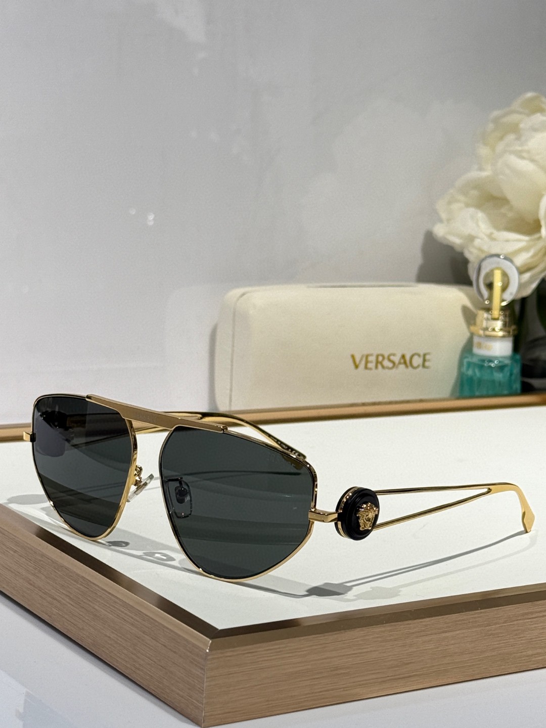 Versace Sunglasses(AAAA)-2698