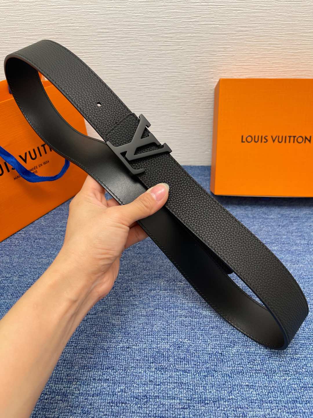 LV Belts(AAAAA)-2516